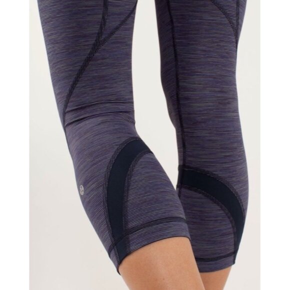 Lululemon Run: Inspire Crop IIWee Are From Space Deep Indigo Multi / Inkwell Siz - Picture 11 of 11